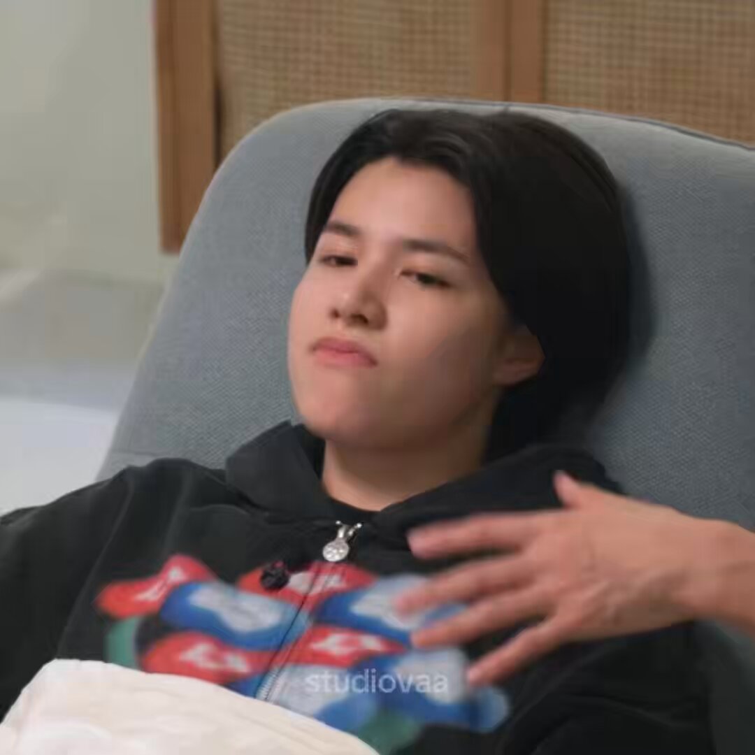 fav moment gue adalah ketika dd udh mulai mayah mayah dan prengat prengut. alisny mengkerut, mulutnya mecucu, idungnya megar, gemes banget pokony