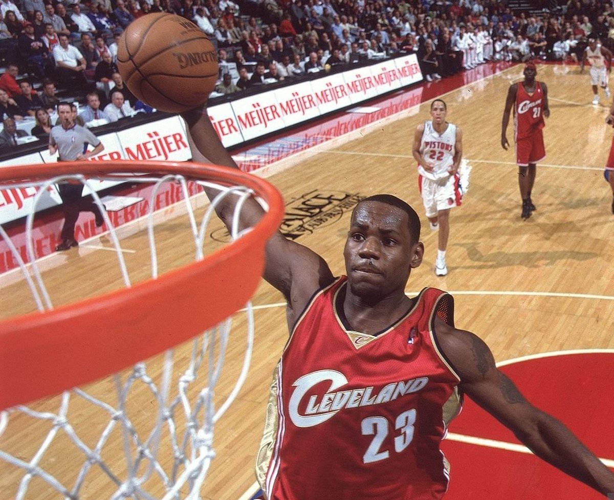 23 YEARS AGO TODAY 👑 18-year-old LeBron James had some impressive passes in his first NBA preseason game. They showed the results of a "Will LeBron win Rookie Of The Year?" poll and 67% said NO.