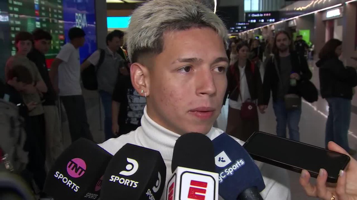 ¡LA NUEVA CAMADA! Gianluca Prestianni fue consultado sobre el futuro de la Selección Argentina y la próxima generación de futbolistas y no lo dudó: "NO SENTIMOS PRESIÓN, PERO SÍ LO DISFRUTAMOS AL MÁXIMO"