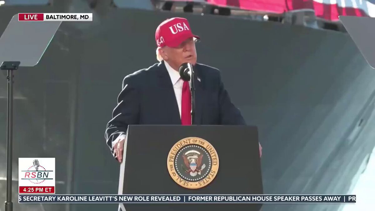 🇺🇸🇪🇸 Trump: "En España hay un problemón con la vivienda, y Sánchez no puede resolverlo y encima abre el país a los ilegales. Es que no me lo puedo creer. Me da que esto le viene grande. Yo amo a España. España es un país fantástico, pero necesita un líder que sepa lo que hace"