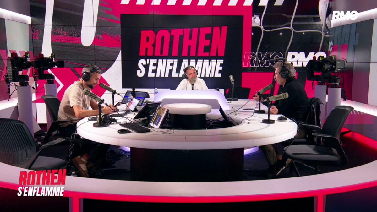 🇦🇷🎙️ Omar da Fonseca sur le parcours semé d'embuches de Messi avec l'Argentine : "Au début de sa carrière, Messi était très critiqué en sélection... On l'appelait 'pecho frío' (poitrine froide). Physiquement, on peut le considérer 'anti-athlète'. Il va s'imposer avec le football de la rue, de la cours d'école."
