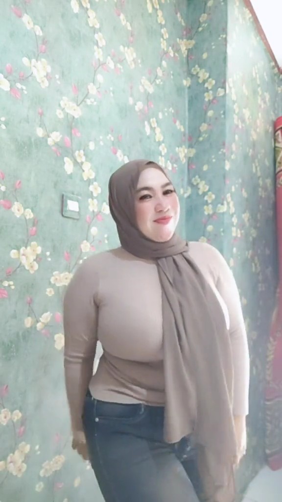 Goyangan bunda bohay