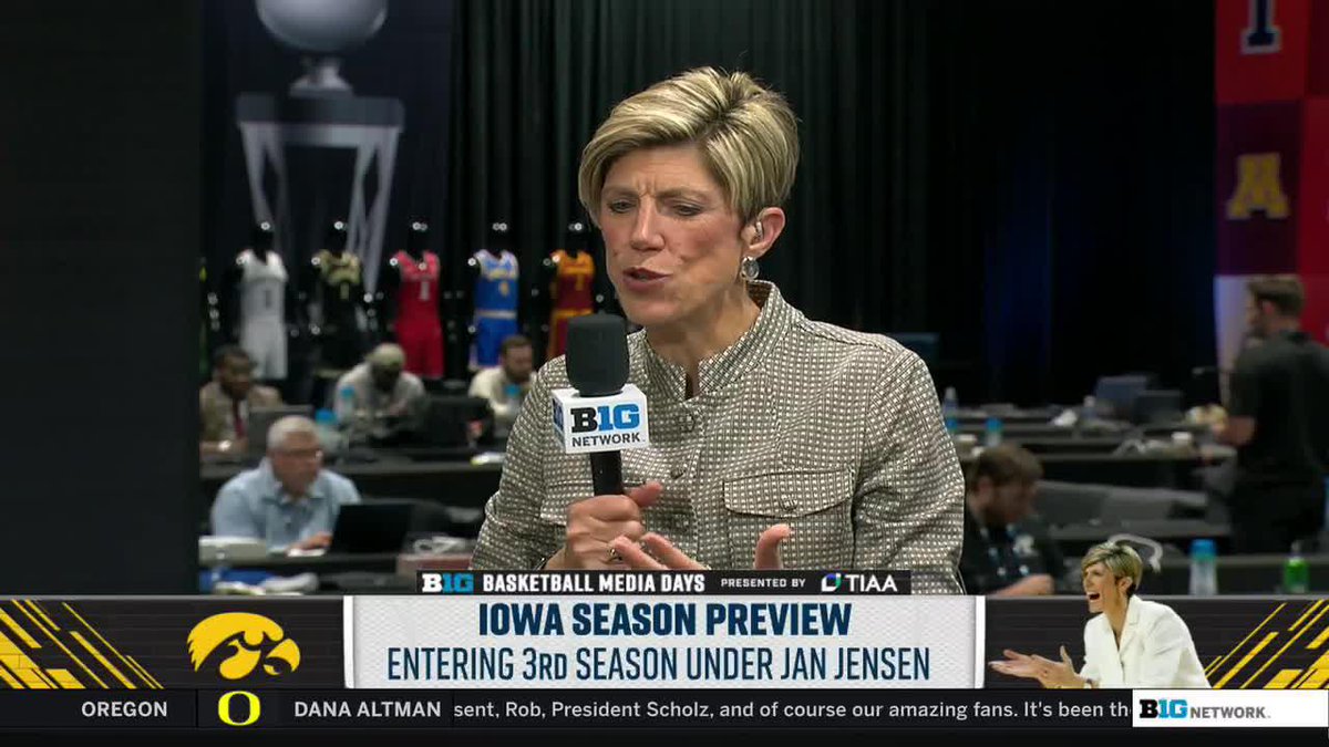 Grateful for our Hawkeye fans 🫶 Jan Jensen x #Hawkeyes
