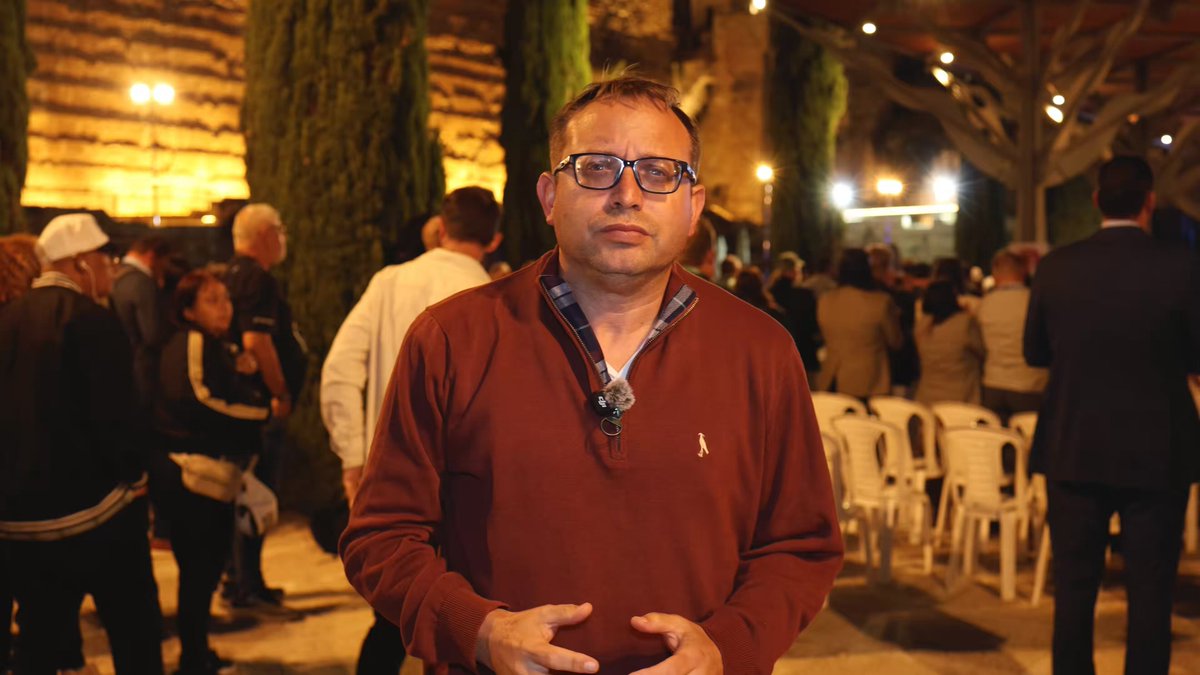 La alianza judeocristiana tiene más poder de subsistencia que la alianza entre el radicalismo islámico jihadista y el pseudo progresismo en las américas y en Europa. La primera está basada en una identidad positiva de amor. La segunda, en una identidad negativa de odio. No debemos temer, debemos seguir defendiendo nuestros valores, empezando por recordar el 7/10.