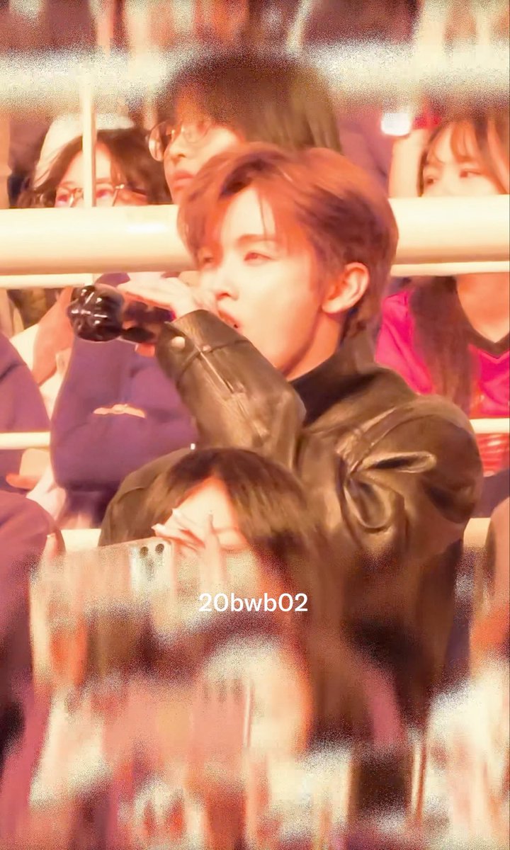 261007 The Weeknd concert WOAH JUNG SUNGCHAN?!?!?!?! #성찬 #SUNGCHAN #라이즈 #RIIZE