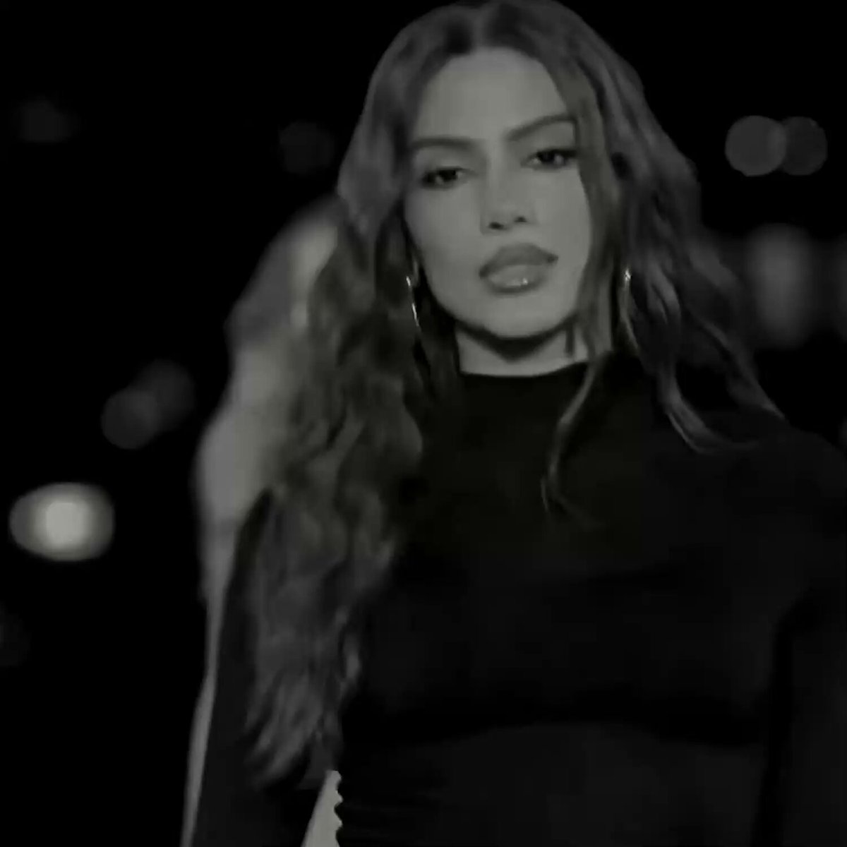 Será que a namorada secreta de Renan Santos é a Anitta? 👀
