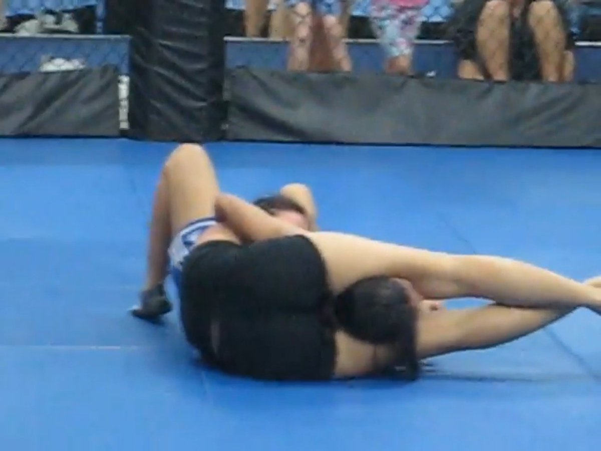 Female Grappling Match Submission Win | Rear Naked Choke #CombatGirls