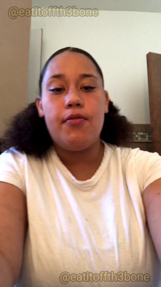 Lightskin neighborhood thot gave me sneaky head in the backyard of her granny house. #lightskin #lightskinpyt #ebonypyt #mixedgirl #chubby #pawg #latina #curvy #sneakylink #thick #bbc #snapchat #thot #bop #minichat #bbw #pytt #public #youngho #outside #blowjob #head #twerk