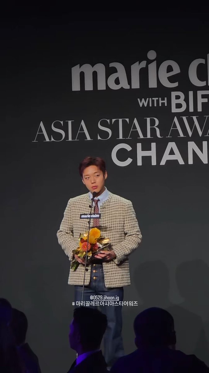 마리끌레르 아시아스타어워즈 2026 페이스 오브 아시아상 수상 소감 #박지훈 ...정말 진심으로 감사드리고 사랑해주시는 저희 팬, 메이 여러분들께도 정말 감사 인사 꼭 드리고 싶고요. 앞으로도 더 열심히 노력하는 그리고 진정성 있는 배우가 꼭 되고 싶습니다. 열심히 저의 길을 저의 템포로, 저의 리듬대로 열심히 잘 정진해서 많은 분들께 좋은 모습 보여드릴 수 있는 사람이 되도록 하겠습니다. 감사합니다.