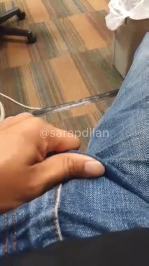 Si Mas siang-siang habis lunch break malah sangek di kantor.. katanya biar semangat kerjanya 🔥🥰 Sampe cr00t gak nih? 🤤😍 🔞🎧 awas, full audio yaa