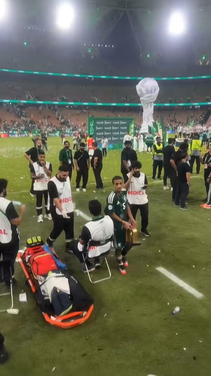 مقطع رهييييييييييييييييييب.. اخو همام يعلم همام عن مدربه يوم كان صغير .. ردة فعل همام تشرح الموقف 💚💚💚💚💚💚