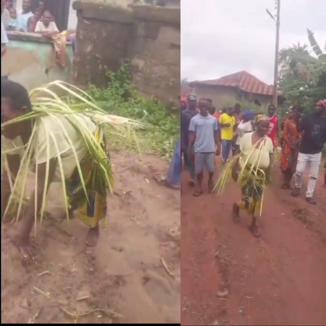 Aged woman paraded by villagers in Nkanu, Enugu State, after being accused of allegedly k!ll!ng people in the village with ch@rm. She was reportedly forced to go to the grave of a woman who recently d!ed and take an oath that if she had any hand in the woman’s de@th, ev!l would befall her.