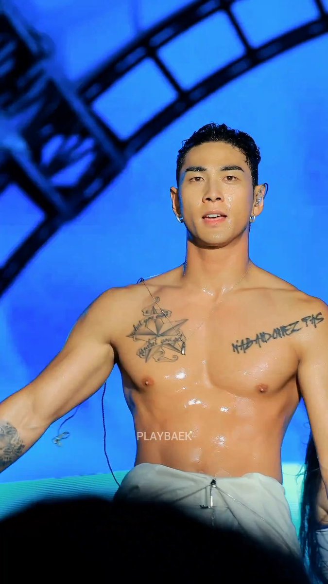 Waterbomb hit different with Baekho. #BAEKHO #KANGDONGHO #백호 #강동호