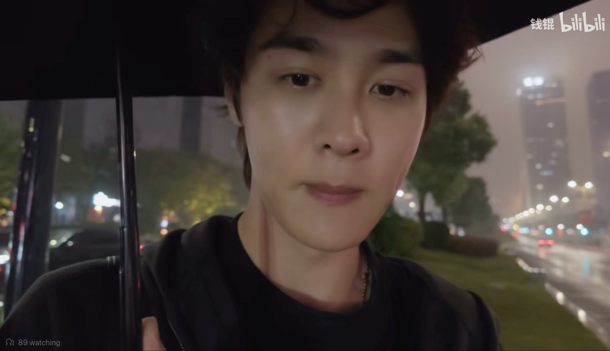 Kun was struggling in the heavy rain while on his way to Hans Zimmer Live “But after going through this, I realised how tough it’s for everyone to come to our concerts, it’s really not easy if you caught in the rain, it’s really more tough”