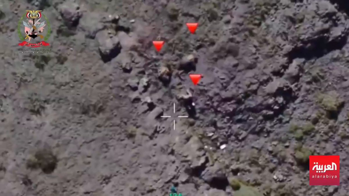 الطيران المسيّر للقوات المسلحة اليمنية يُسقط القنابل على عناصر الحوثي وآلياتهم في جبل حبشي بمحافظة تعز