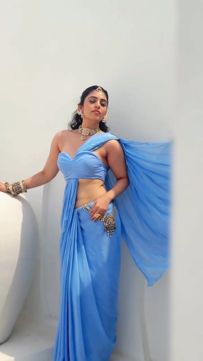 Bandhavi >>>>>> Bhagya sri >>>kajal