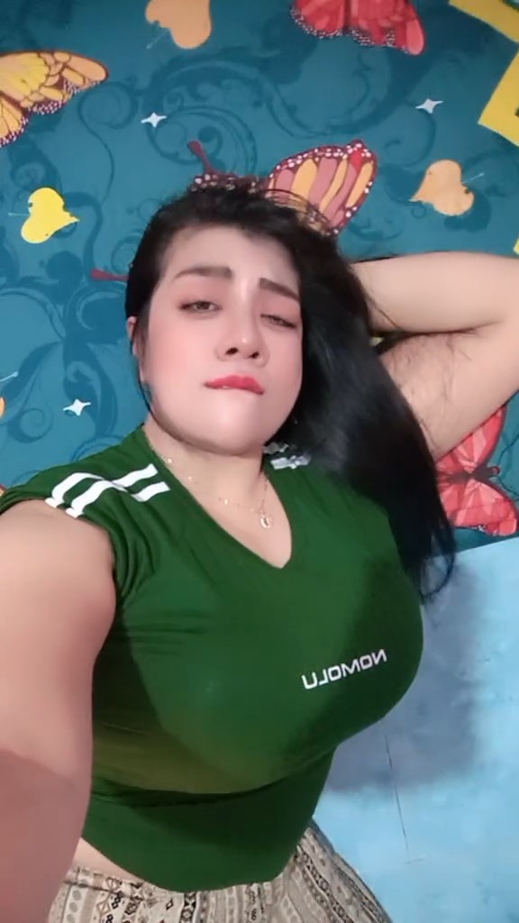 Bunda semok lagi nyantai