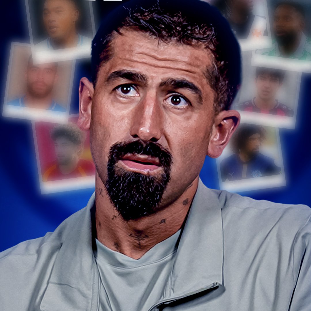 Kerem Demirbay, birlikte forma giydiği oyuncuları tanımaya çalışıyor.