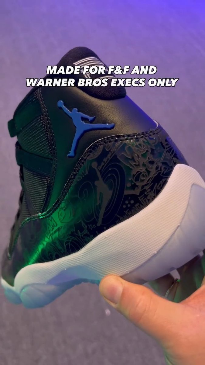 FIRST LOOK: “Space Jam Laser” Air Jordan 11 F&F 😳🐰🏀 These pairs are being produced only for Warner Bros. executives, Jordan Brand higher-ups, and Friends & Family.