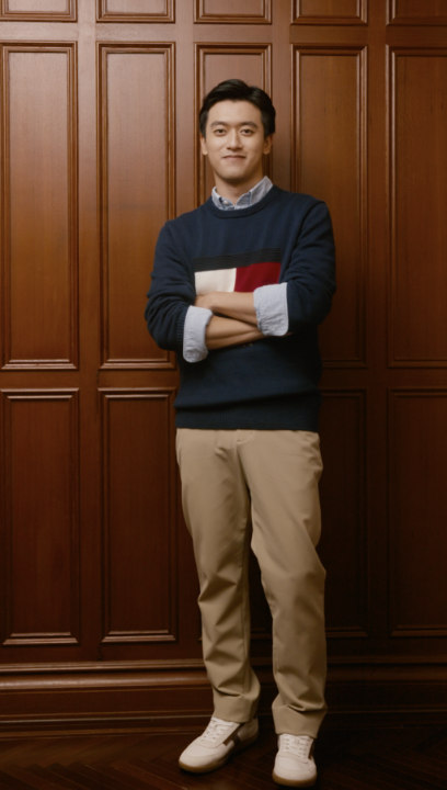 fall outfit inspiration, off-track edition. Zhou Guanyu in Tommy Hilfiger. 周冠宇 | Zhou Guanyu 🇨🇳