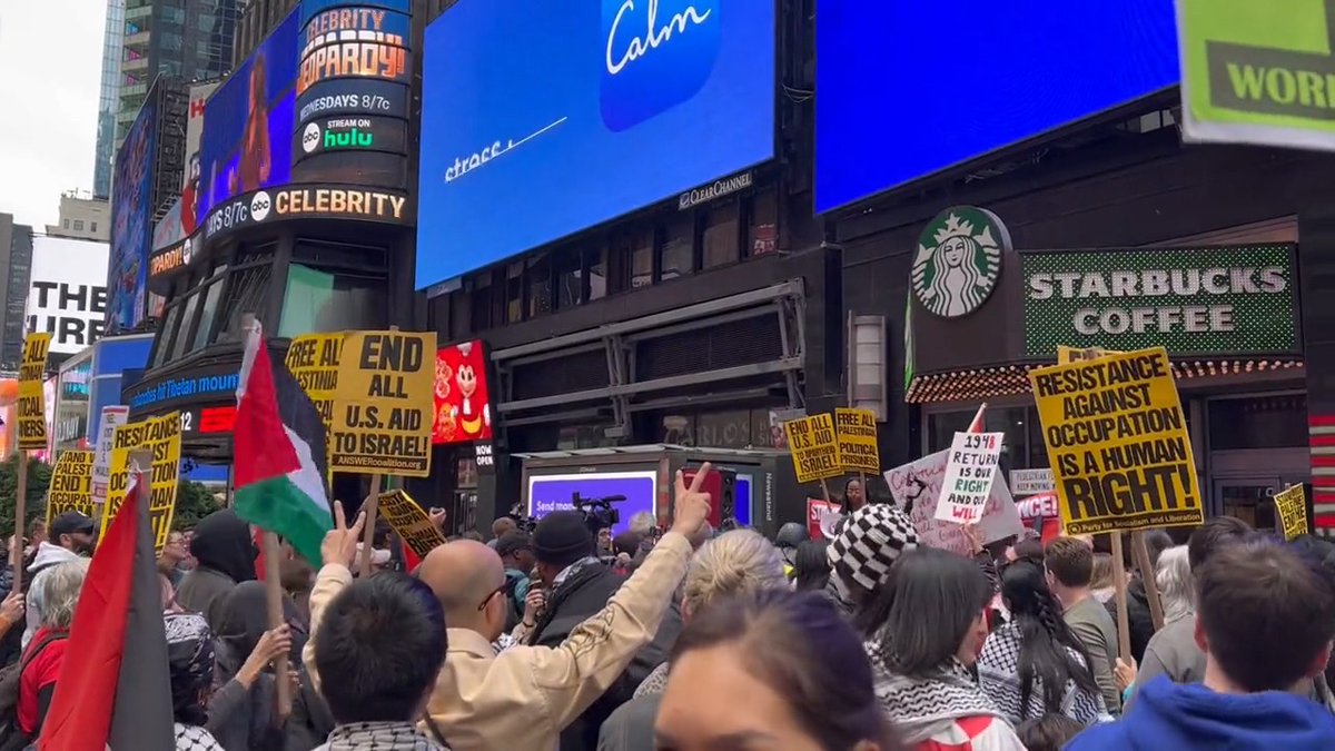 This is not a protest from yesterday. It is from October 8, 2023. One day after Hamas murdered, raped, and kidnapped innocent civilians, a planned protest had already amassed in NYC 🇺🇸. This was never about genocide. It was never about helping innocent Palestinians. It was celebrating the murder of Jews.