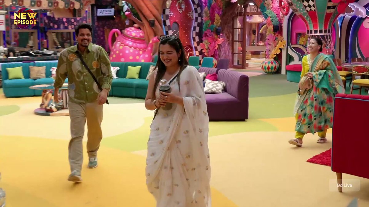 Salman Khan should address this point on WKV. Both of them clearly treat each other like brother and sister and are playing the game with that understanding. But outside the house, people are unnecessarily turning it into a much bigger issue than it actually is. The narrative needs to be clarified. #ScoutOP | #BiggBoss20 | #ScoutArmy