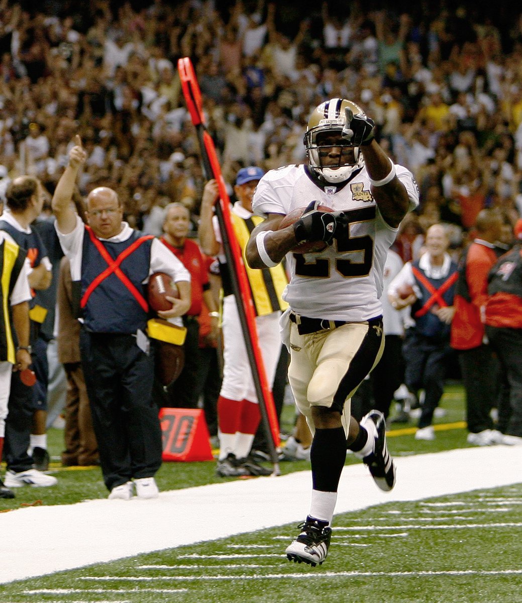 OTD in 2006: Reggie Bush takes a punt to the house for his first NFL TD 💨 #MINvsNO 10/11 on FOX