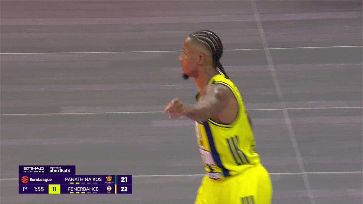 Will Clyburn, yayın gerisinden. 🎯 Fenerbahçe Tarfin Erkek Basketbol 🟡🔵