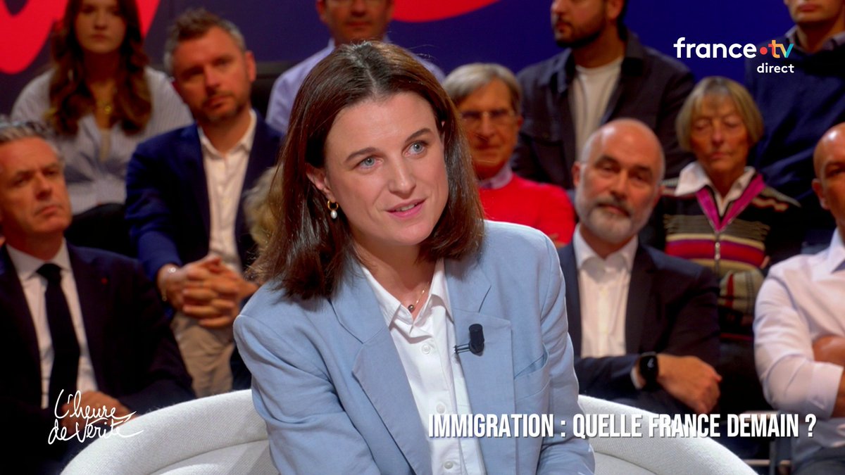 ⚡️ Interrogé au sujet de l'immigration, Édouard Philippe estime "qu'il faut reconnaître que notre politique d'intégration ne fonctionne pas et qu'un certain nombre de services publics sont saturés par une immigration trop importante". #HeuredeVérité