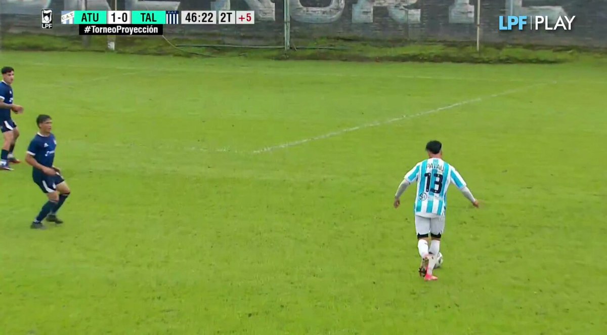 Gol de Atlético Tucumán, en otra jugada polémica. Pierde la Reserva, que se estaba llevando un puntazo con nueve jugadores.