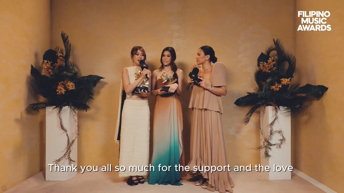" Thank you, blooms.. thank you for giving us this life, we love living this life, WE LOVE Ü ALL - Maloi WE LOVE YOU BINI, THANK YOU MALOI 🥺💛