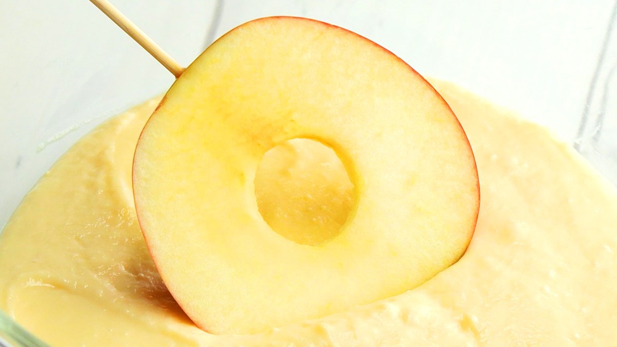 【りんご1個、丸ごとワッフルにしたら】想像以上にウマくて1個じゃ足りない。豆腐アップルワッフル / Tofu Apple Waffles🍎✨