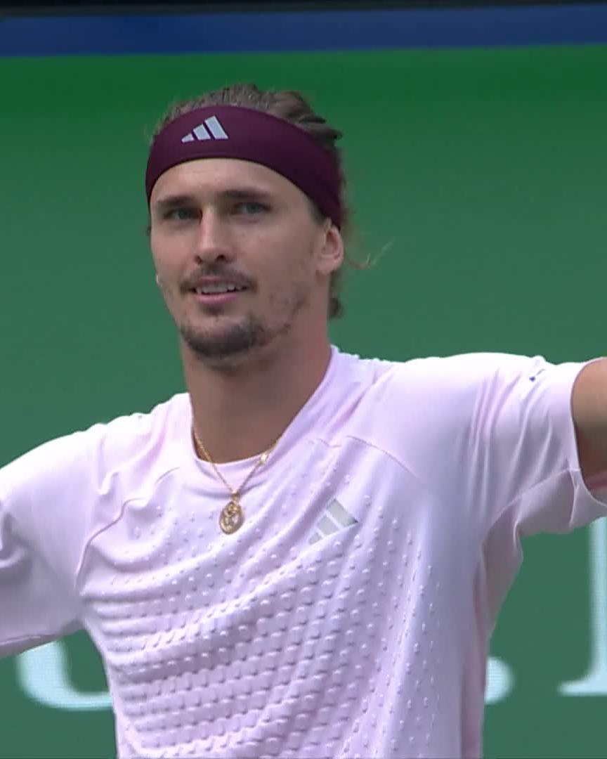 Sascha starts strong in Shanghai 💪 The top seed gets past Wu 6-4 7-6 for a 30th hard-court win in 2026! Alexander Zverev #RolexShanghaiMaster