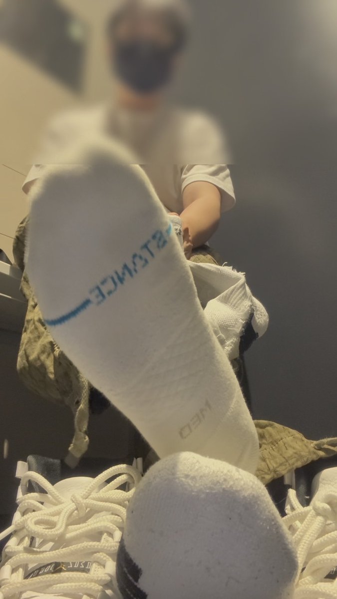 🐶aj11加两双袜子一起闷出来的原味白袜有没有小狗想要🥵#白襪 #whitesocks #原味 #gay #白袜 #臭襪 #gooner #s