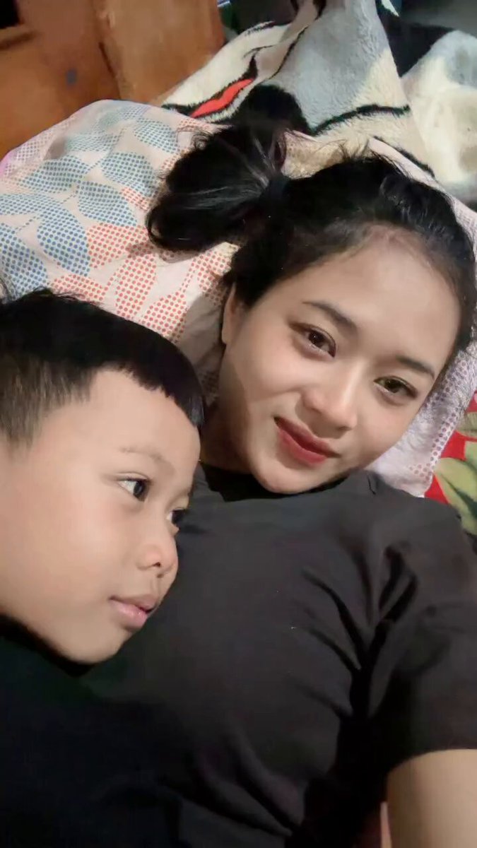 tiba" nemplok aee 🤏😗