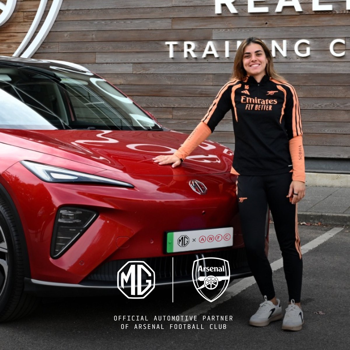 Got the keys 🚘 A special delivery for Misa Rodriguez, courtesy of MG Motor UK 🤝