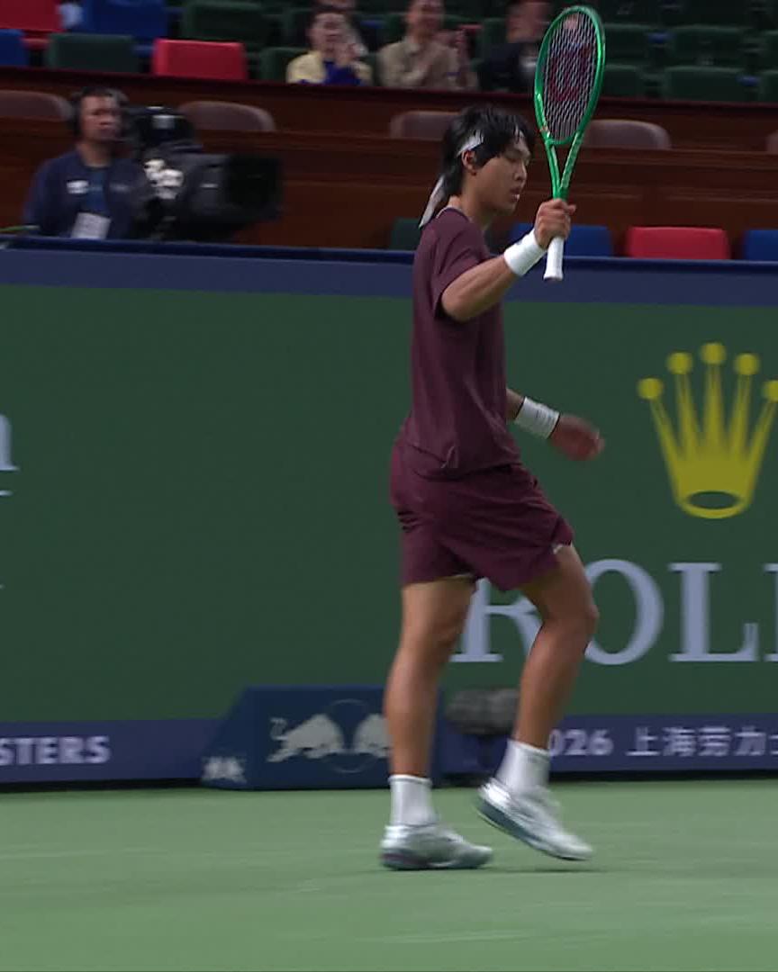 Zhou on the run 🏃 Got the crowd going with a belter of a winner! 🥵 #RolexShanghaiMasters