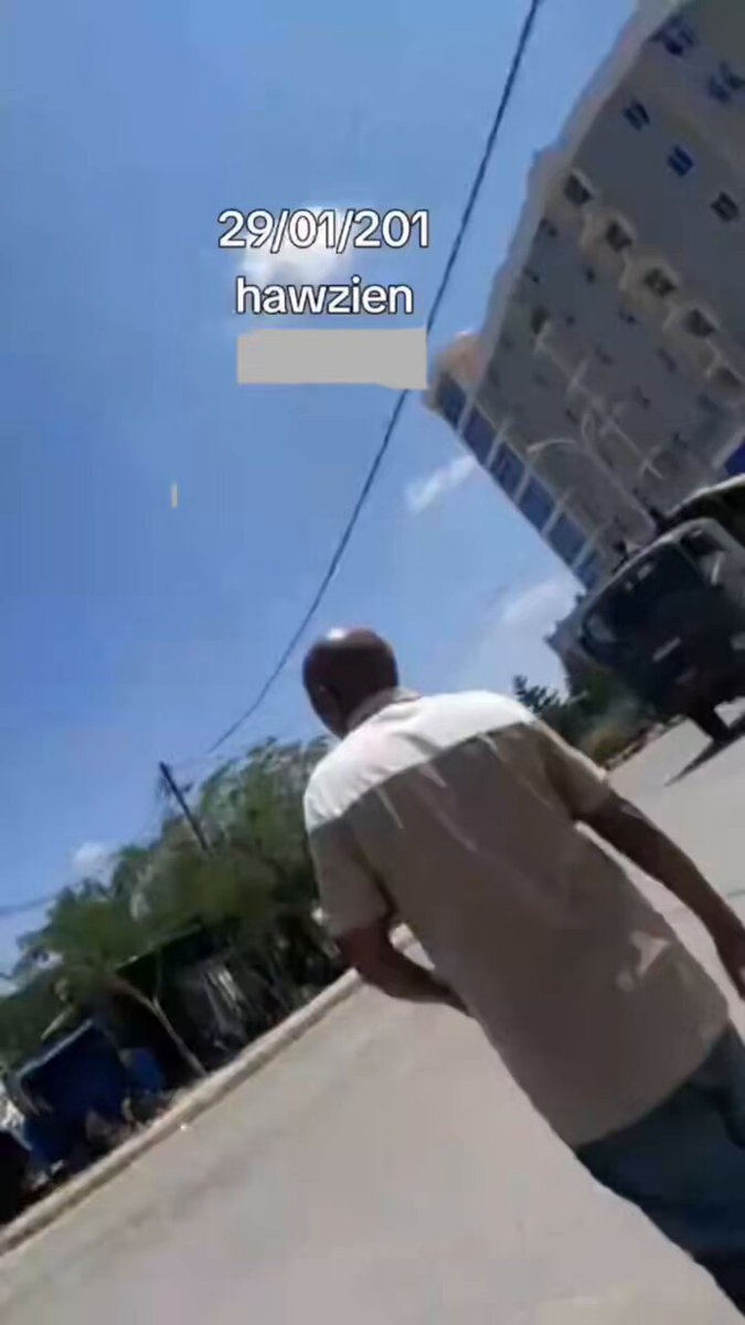 The Ethiopian National Defence Forces (ENDF) are confirmed to have taken control of Hawzen in Tigray’s Eastern Zone, northern Ethiopia 🇪🇹. Footage shows ENDF convoys moving through the town centre at 13.98021, 39.43101, believed to have approached the town from the east.