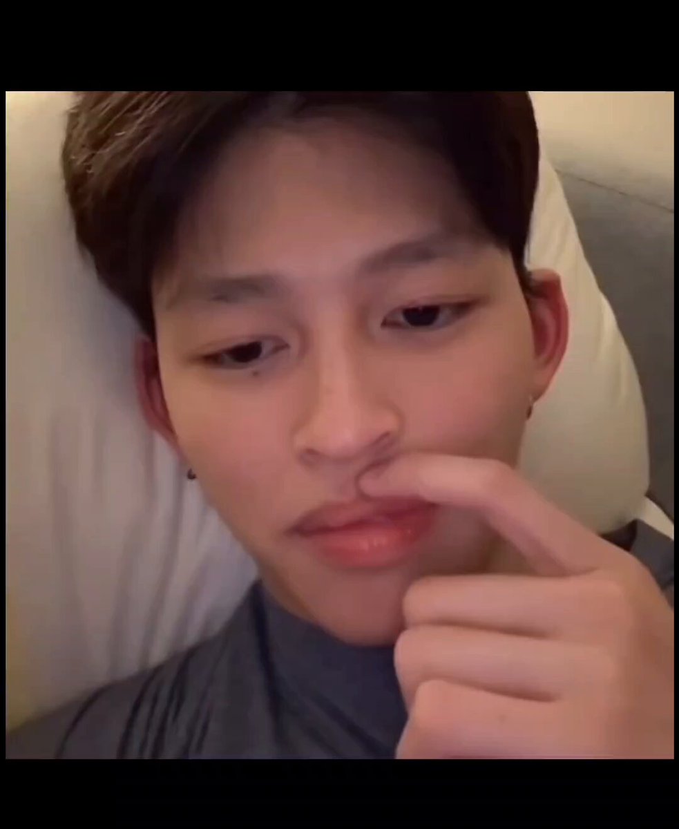 นี่ิสินะ เหตุผลที่ควรมีแฟนหล่อ... ปอนด์เล่าว่าแม่ชอบหลิวเต๋อหัวมาก เลยแต่งงานกะพ่อเพราะพ่อหน้าเหมือนหลิวเต๋อหัว แม่เก๋ทำไงคะ มีเคล็ดลับอะไร ทำบุญวัดไหนคะที่ปักเมนแล้วได้แฟนหน้าเหมือน ศลป. ที่ตัวเองชอบอ่ะ
