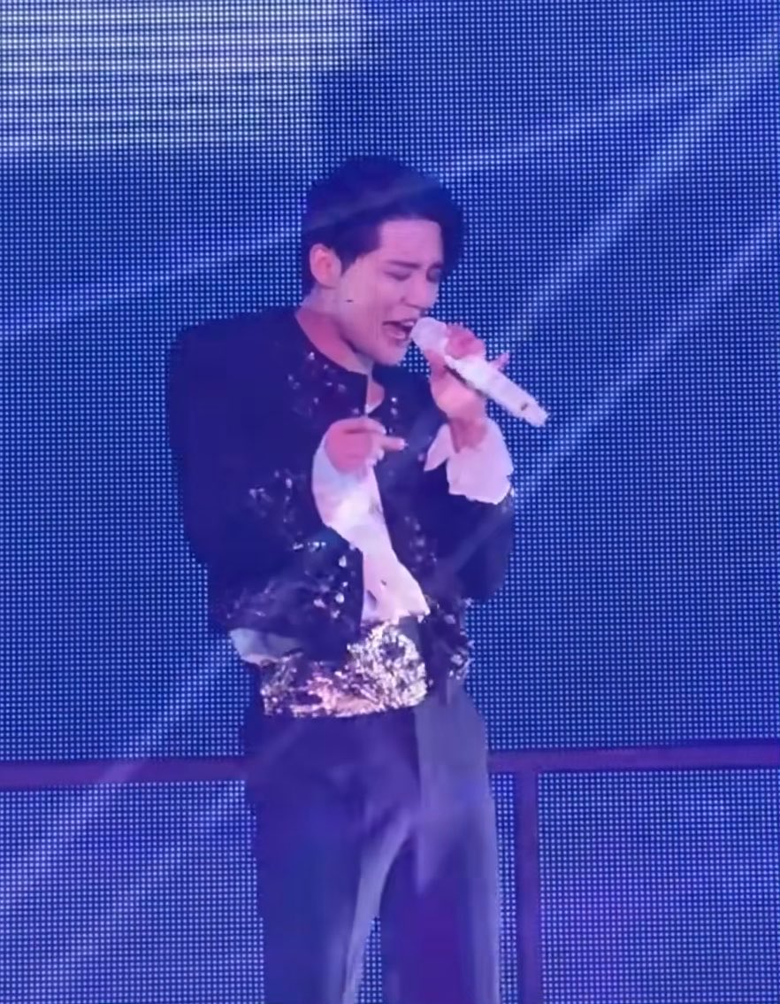 THEY SANG CHOOSEY LOVER TOO?? IN THE BIG YEAR OF 2026??? OMG WHAT DID I DO TO DESERVE THIS 😭😭😭