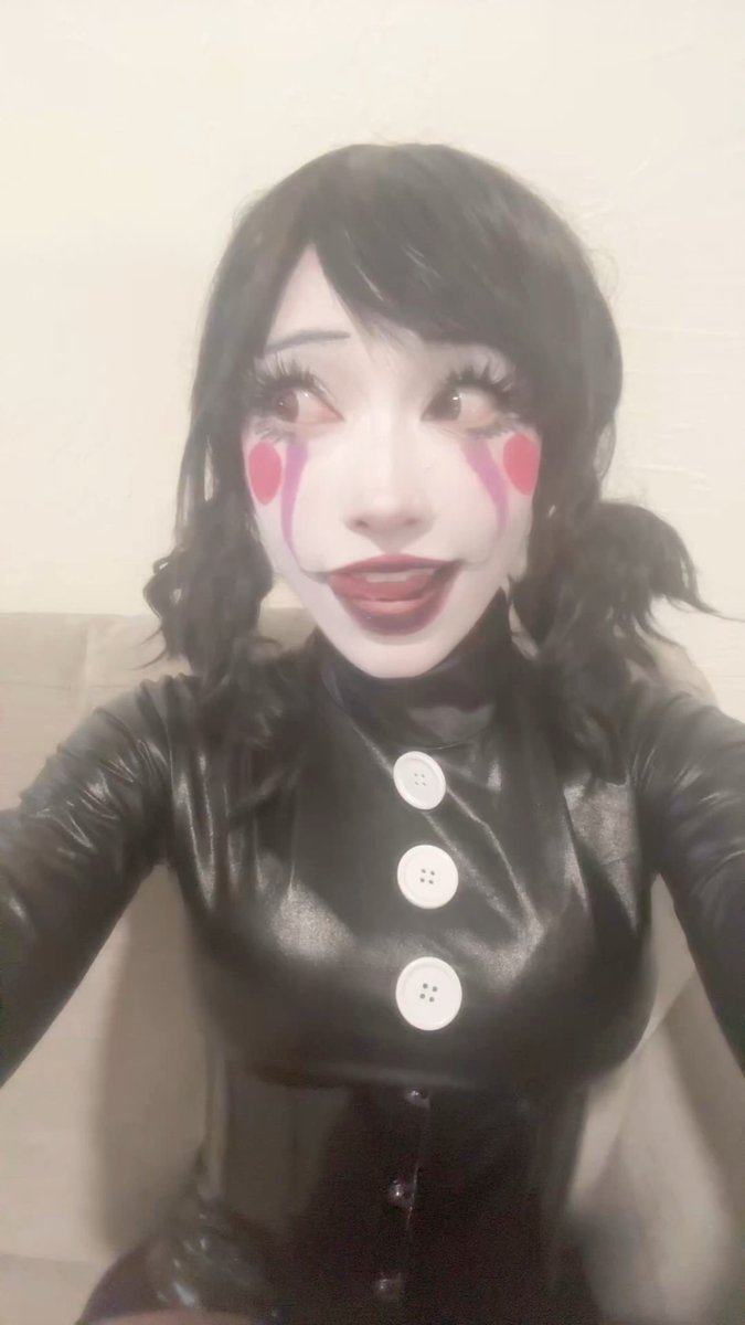 trying to so hard not to spam these vids but we gotta LOTTT of clown cosplays to go thru this lovely month😮‍💨😮‍💨🖤🖤