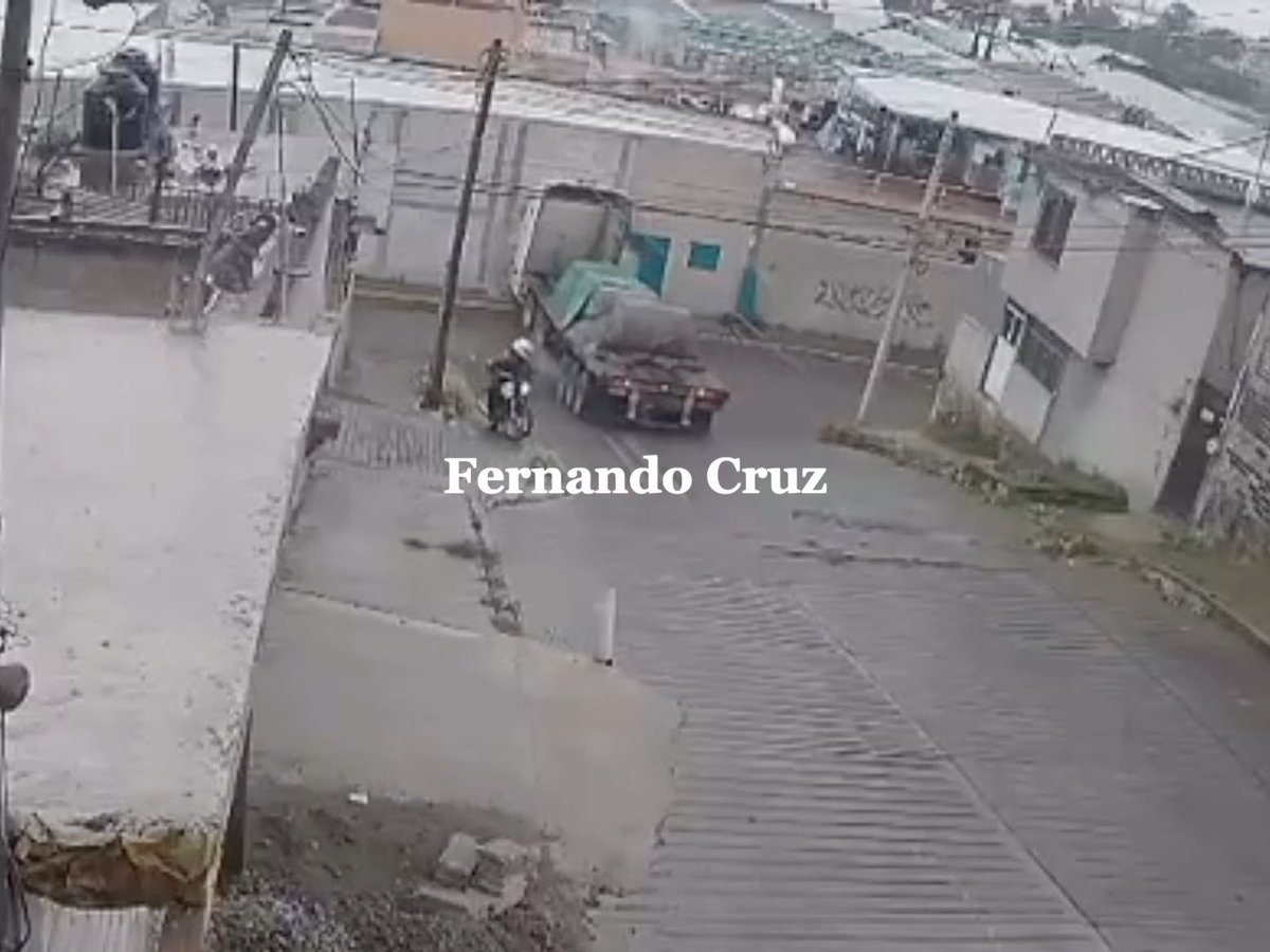 ‼️TRÁILER SIN FRENOS SE METE A BODEGA EN #TULTITLAN #EDOMEX‼️ #BrrakingNews #UltimaHora