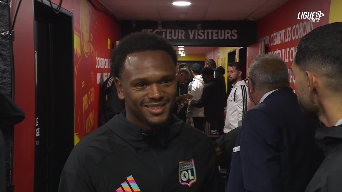 « JE NE TE SOUHAITE PAS BON MATCH 😭🫵 » Le président du RC Lens à Lois OPENDA 🇧🇪 avant Lens-Lyon. 🎥 L1+