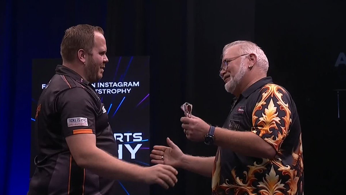 VAN DUIJVENBODE KO'S STOECKLI! Dirk van Duijvenbode defeats Bruno Stoeckli 6-3, despite the Host Nation Qualifier averaging three points higher than the Dutchman! 📺 #ET14
