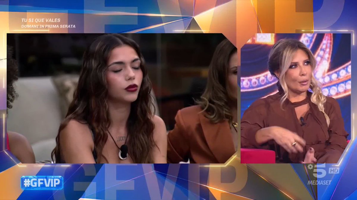 Selvaggia si rivolge a Piera per darle qualche consiglio... #GFVIP #GFVIP