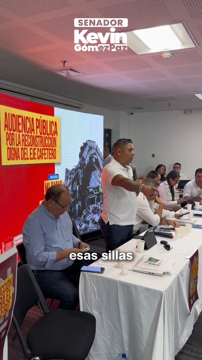 Todo el país se debe enterar de que Abelardo no asiste a las audiencias del terremoto por la vergüenza que acompaña a su gabinete, a 2 meses de la tragedia no tiene una sola gestión seria para respóndele a las víctimas del Eje Cafetero. No existe el plan milagro de reconstrucción, las víctimas siguen durmiendo en albergues y carpas y no hay respuestas sobre los dineros de las donaciones que ingresaron a la fundación de la primera dama. No hubo presencia de ningún funcionario del gobierno en la audiencia pública con las personas que lo perdieron todo, pero sí asisten a las presuntas reuniones con los empresarios a los que estarían buscando entregarles la reconstrucción con dineros públicos.