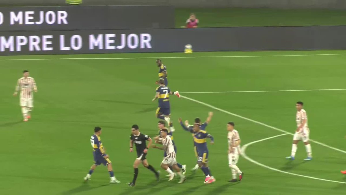 ¡ENNER ESTUVO ATENTO Y FACTURÓ! Valencia aprovechó el error de Ledesma en la salida, su posterior golpe con un mismo compañero y marcó el 1-1 de Boca vs. Instituto.