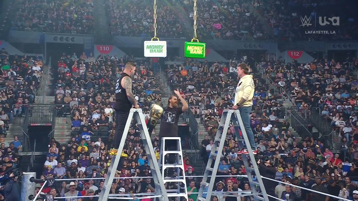 "Neither one of you is going to grab that briefcase" 😳 Sami Zayn with some HARSH words for Kevin Owens and CM Punk!