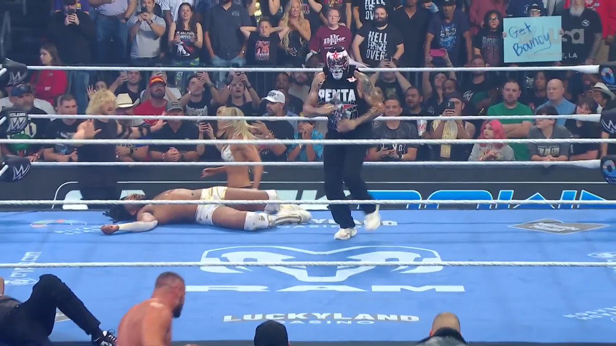 Absolute MADNESS to end tonight's SmackDown!! 😱 Don't miss #MITB tomorrow at 6 ET/3 PT!