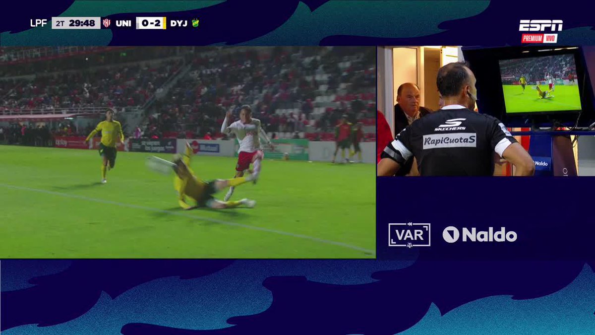 ⛔️🇦🇷 EXPULSADO SANTIAGO SOSA POR ESTA DURÍSIMA FALTA A AYALA.